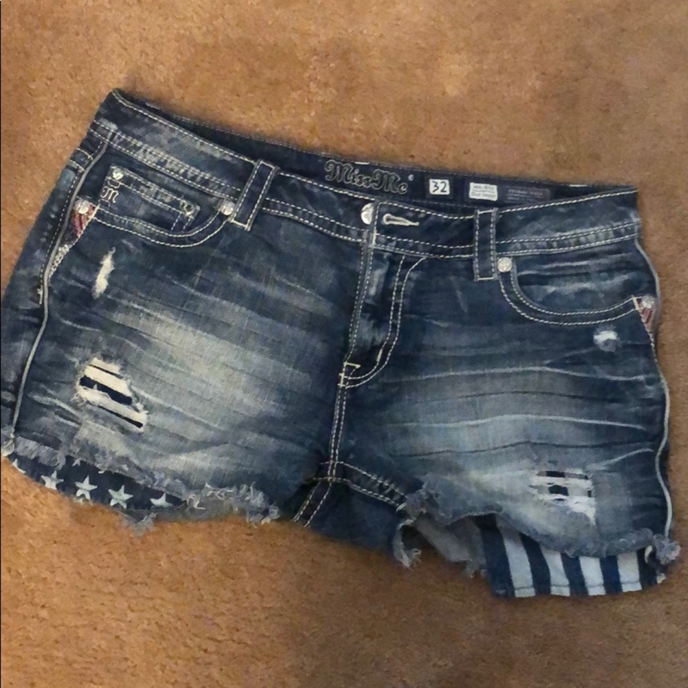 MISS ME EASY STRETCH SHORTS